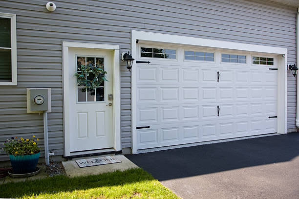 24/7 Emergency Garage Door Panel Replacement experts in Harrisburg, AR